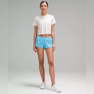 Lululemon Low Rise Hotty Hot Short 2.5”